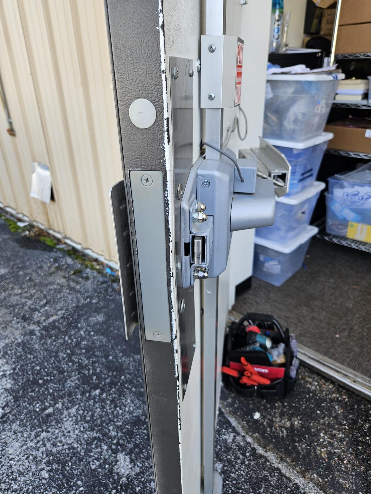 Overview of the process involved in emergency lockout services